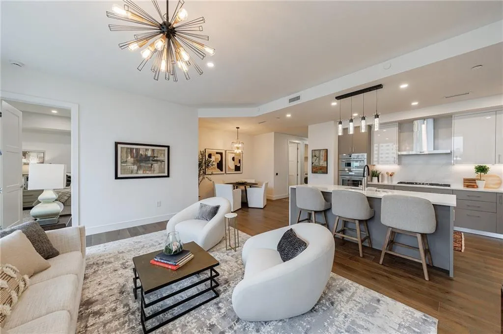 2425 Peachtree Road Ne Unit 503, Atlanta, Georgia 30305, 2 Bedrooms Bedrooms, 0 ,2 BathroomsBathrooms,Residential,For Sale,2425 Peachtree Road Ne Unit 503,7719451