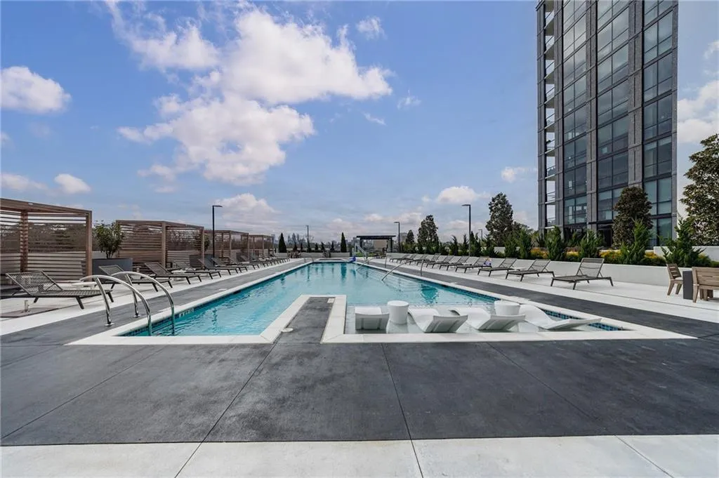 2425 Peachtree Road Ne Unit 503, Atlanta, Georgia 30305, 2 Bedrooms Bedrooms, 0 ,2 BathroomsBathrooms,Residential,For Sale,2425 Peachtree Road Ne Unit 503,7719451