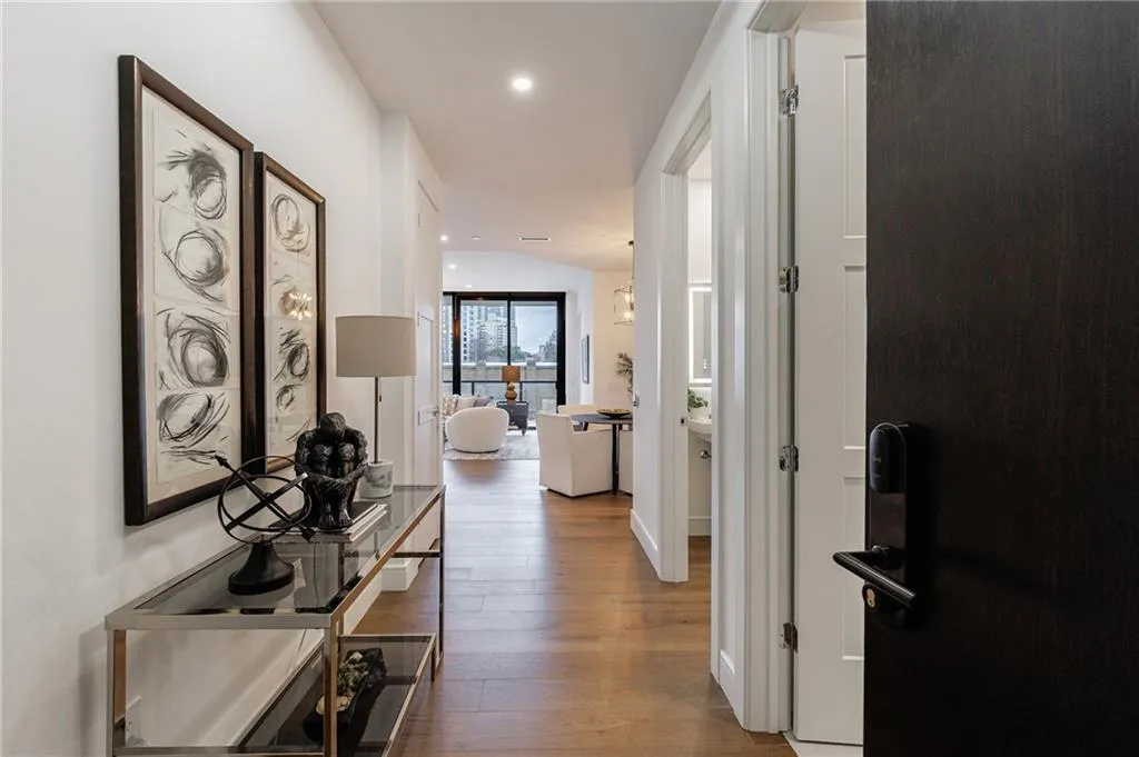 2425 Peachtree Road Ne Unit 503, Atlanta, Georgia 30305, 2 Bedrooms Bedrooms, 0 ,2 BathroomsBathrooms,Residential,For Sale,2425 Peachtree Road Ne Unit 503,7719451