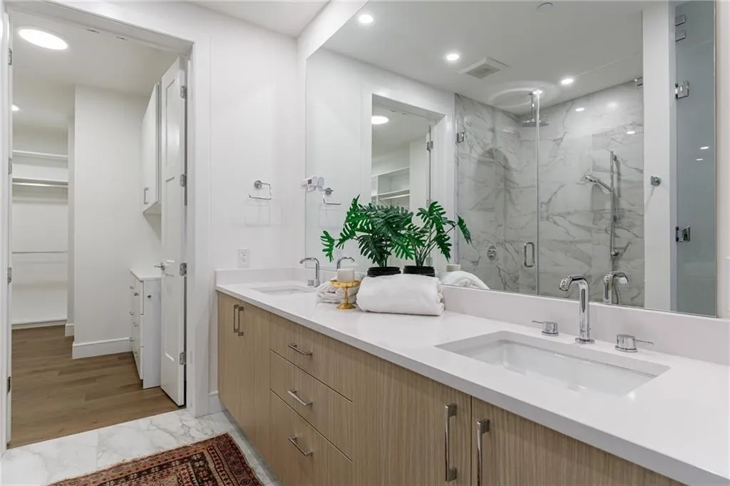 2425 Peachtree Road Ne Unit 503, Atlanta, Georgia 30305, 2 Bedrooms Bedrooms, 0 ,2 BathroomsBathrooms,Residential,For Sale,2425 Peachtree Road Ne Unit 503,7719451