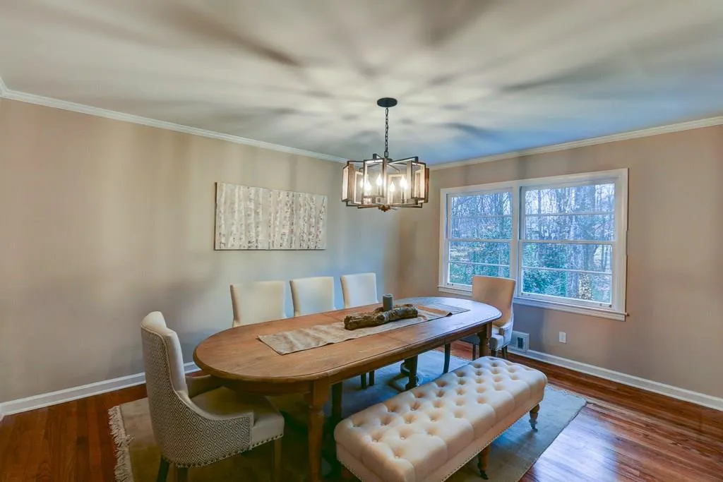 5164 Timber Trail S, Atlanta, Georgia 30342, 4 Bedrooms Bedrooms, ,3 BathroomsBathrooms,Residential,Sold,5164 Timber Trail S,5790574