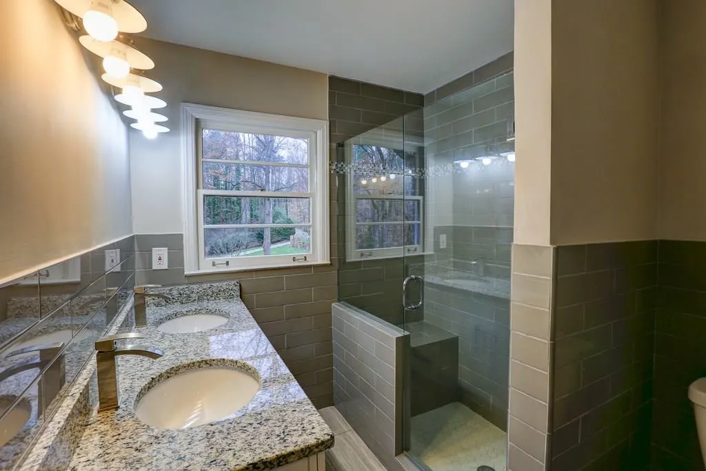 5164 Timber Trail S, Atlanta, Georgia 30342, 4 Bedrooms Bedrooms, ,3 BathroomsBathrooms,Residential,Sold,5164 Timber Trail S,5790574