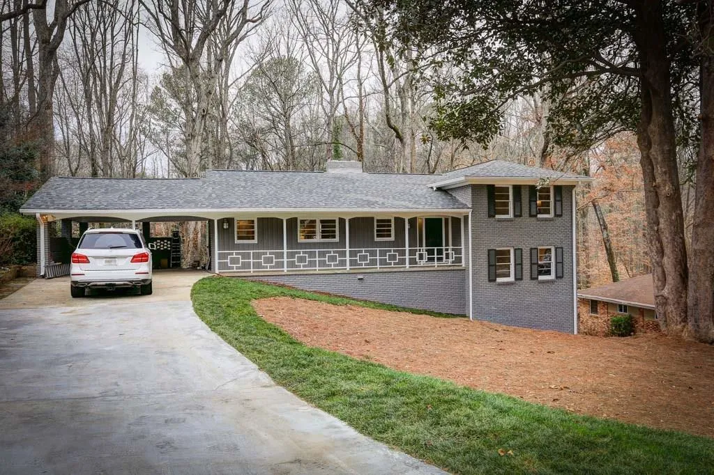 5164 Timber Trail S, Atlanta, Georgia 30342, 4 Bedrooms Bedrooms, ,3 BathroomsBathrooms,Residential,Sold,5164 Timber Trail S,5790574