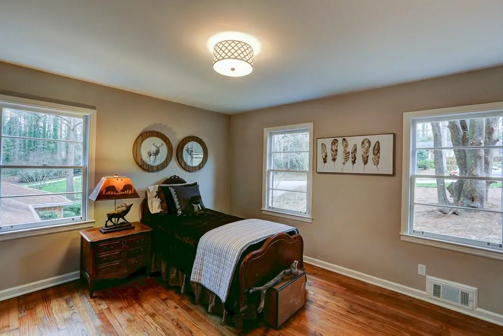 5164 Timber Trail S, Atlanta, Georgia 30342, 4 Bedrooms Bedrooms, ,3 BathroomsBathrooms,Residential,Sold,5164 Timber Trail S,5790574