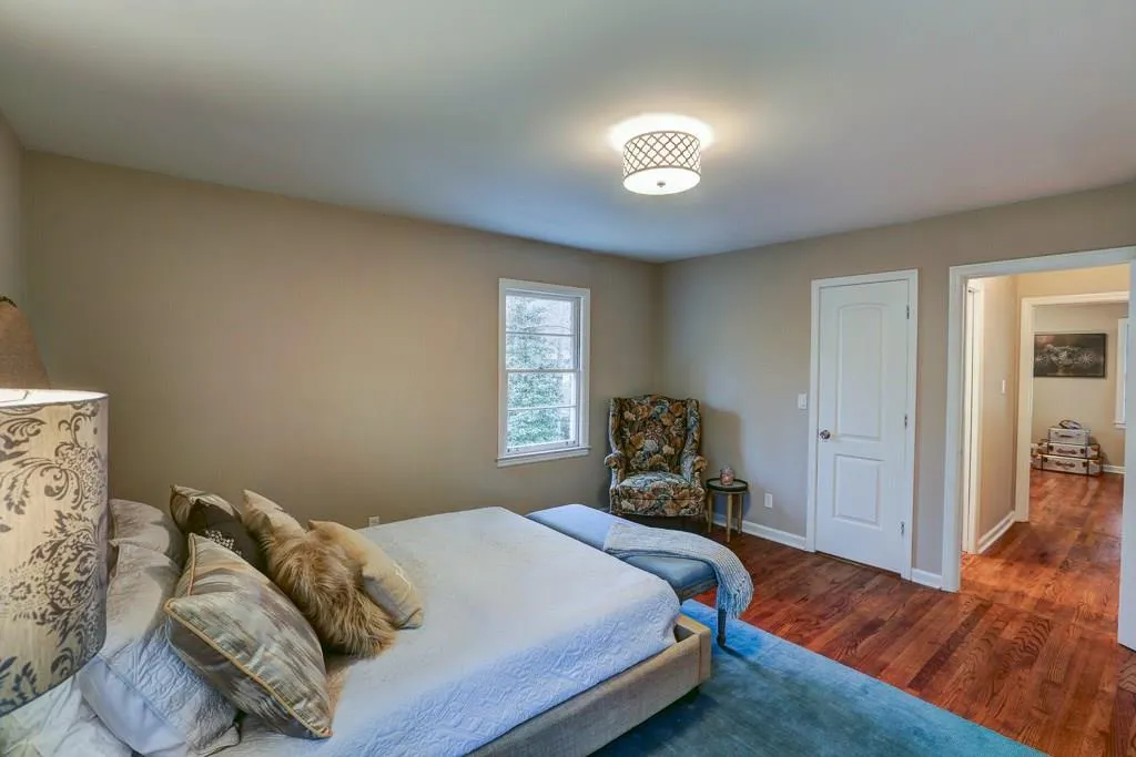 5164 Timber Trail S, Atlanta, Georgia 30342, 4 Bedrooms Bedrooms, ,3 BathroomsBathrooms,Residential,Sold,5164 Timber Trail S,5790574