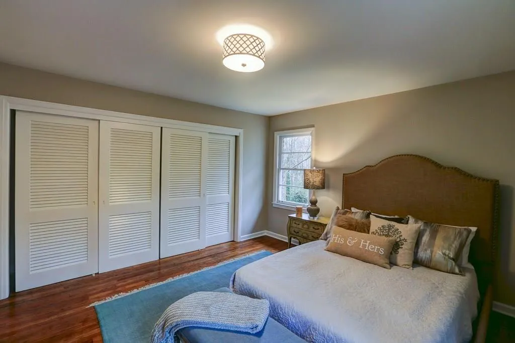 5164 Timber Trail S, Atlanta, Georgia 30342, 4 Bedrooms Bedrooms, ,3 BathroomsBathrooms,Residential,Sold,5164 Timber Trail S,5790574