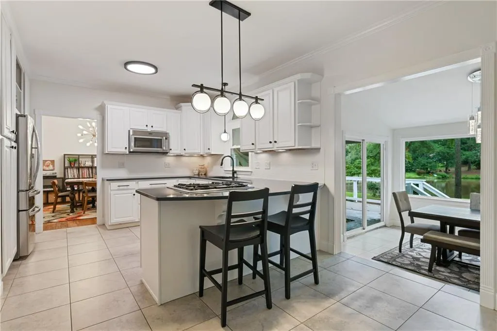 5080 Spalding Drive, Atlanta, Georgia 30350, 4 Bedrooms Bedrooms, ,3 BathroomsBathrooms,Residential,Sold,5080 Spalding Drive,7098631