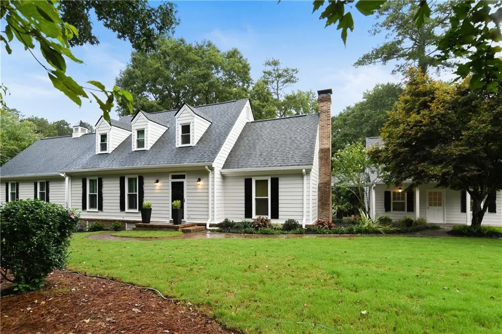 5080 Spalding Drive, Atlanta, Georgia 30350, 4 Bedrooms Bedrooms, ,3 BathroomsBathrooms,Residential,Sold,5080 Spalding Drive,7098631