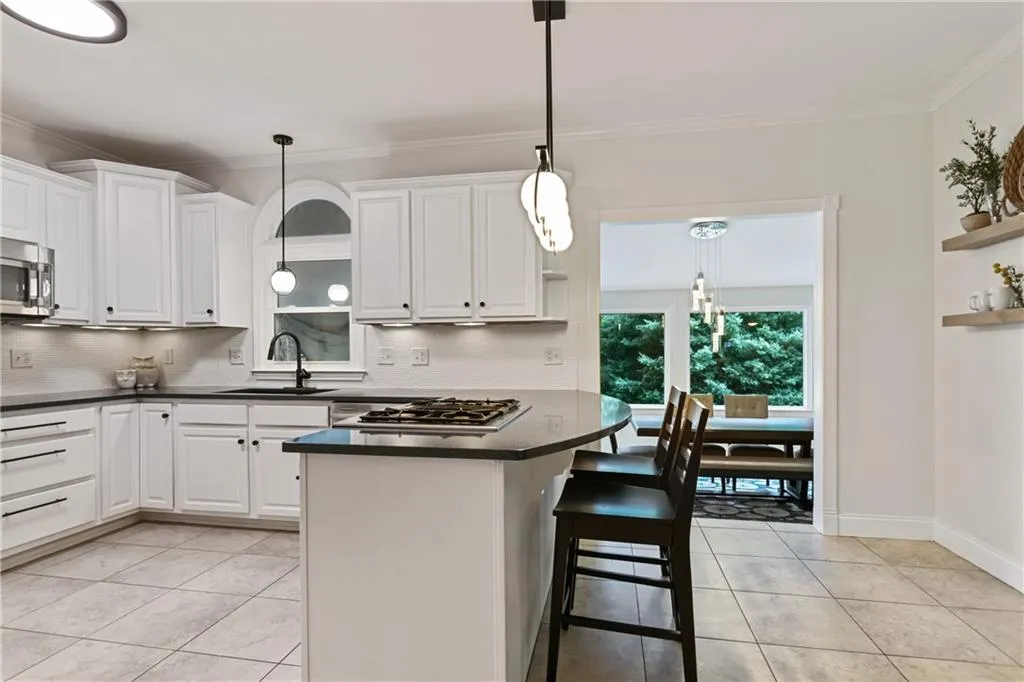 5080 Spalding Drive, Atlanta, Georgia 30350, 4 Bedrooms Bedrooms, ,3 BathroomsBathrooms,Residential,Sold,5080 Spalding Drive,7098631