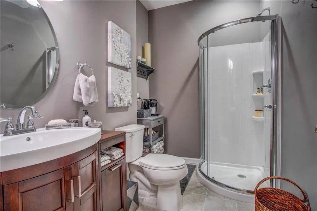 205 Bainbridge Drive, Atlanta, Georgia 30327, 4 Bedrooms Bedrooms, ,3 BathroomsBathrooms,Residential,Sold,205 Bainbridge Drive,5949828