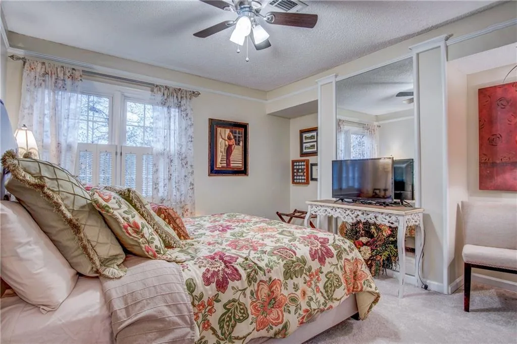 205 Bainbridge Drive, Atlanta, Georgia 30327, 4 Bedrooms Bedrooms, ,3 BathroomsBathrooms,Residential,Sold,205 Bainbridge Drive,5949828