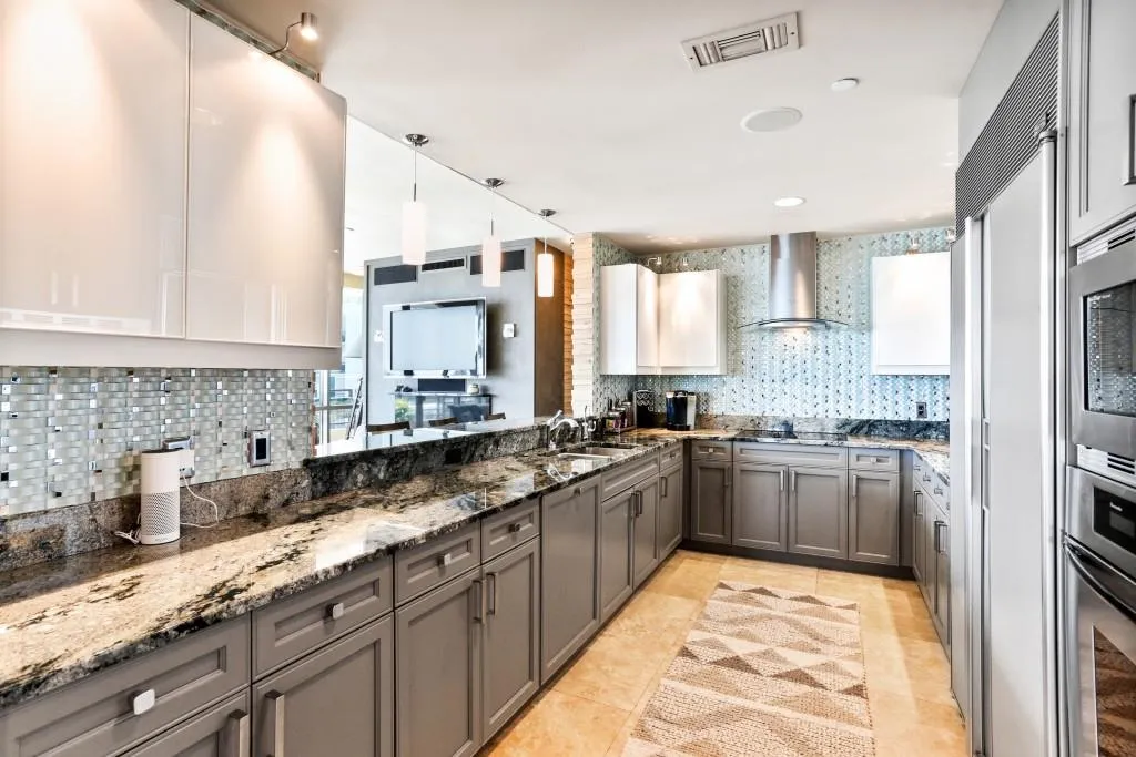 700 Park Regency Place Unit 2302, Atlanta, Georgia 30326, 2 Bedrooms Bedrooms, ,2 BathroomsBathrooms,Residential,Sold,700 Park Regency Place Unit 2302,5905312
