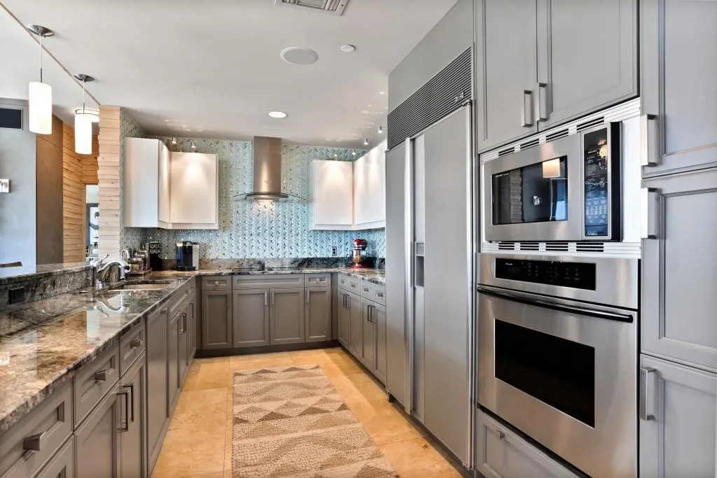 700 Park Regency Place Unit 2302, Atlanta, Georgia 30326, 2 Bedrooms Bedrooms, ,2 BathroomsBathrooms,Residential,Sold,700 Park Regency Place Unit 2302,5905312