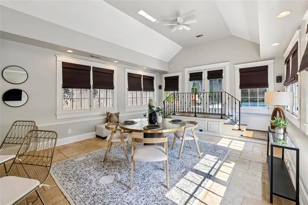 138 Peachtree Hills Avenue Ne, Atlanta, Georgia 30305, 4 Bedrooms Bedrooms, ,4 BathroomsBathrooms,Residential,For Sale,138 Peachtree Hills Avenue Ne,7635294