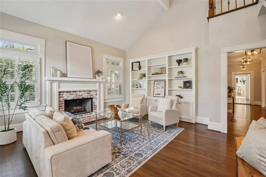 138 Peachtree Hills Avenue Ne, Atlanta, Georgia 30305, 4 Bedrooms Bedrooms, ,4 BathroomsBathrooms,Residential,For Sale,138 Peachtree Hills Avenue Ne,7635294