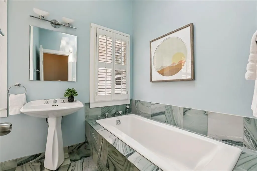 138 Peachtree Hills Avenue Ne, Atlanta, Georgia 30305, 4 Bedrooms Bedrooms, ,4 BathroomsBathrooms,Residential,For Sale,138 Peachtree Hills Avenue Ne,7635294