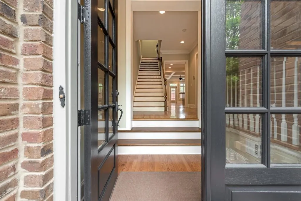 697 Lockton Place, Sandy Springs, Georgia 30342, 4 Bedrooms Bedrooms, ,4 BathroomsBathrooms,Residential,Sold,697 Lockton Place,6014277