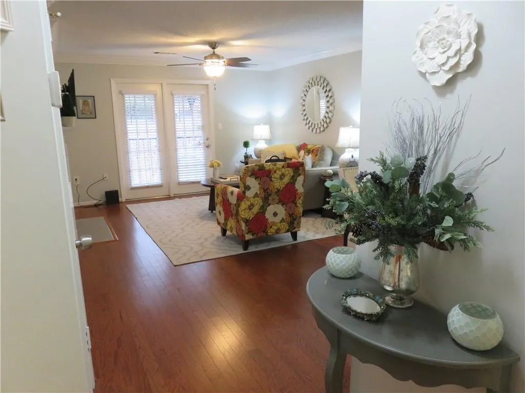 3655 Habersham Road Ne Unit 109, Atlanta, Georgia 30305, 1 Bedroom Bedrooms, ,1 BathroomBathrooms,Residential,Sold,3655 Habersham Road Ne Unit 109,5797611