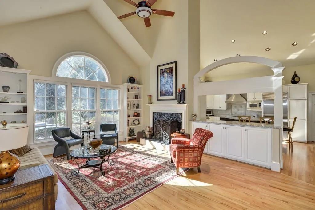 4242 W Club Lane Ne, Atlanta, Georgia 30319, 4 Bedrooms Bedrooms, ,3 BathroomsBathrooms,Residential,Sold,4242 W Club Lane Ne,5636417