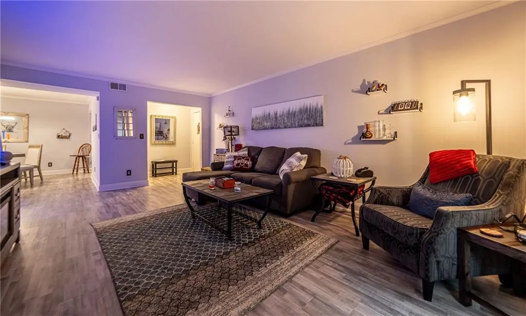 6851 Roswell Road Unit M12, Sandy Springs, Georgia 30328, 3 Bedrooms Bedrooms, ,2 BathroomsBathrooms,Residential,Sold,6851 Roswell Road Unit M12,7239168