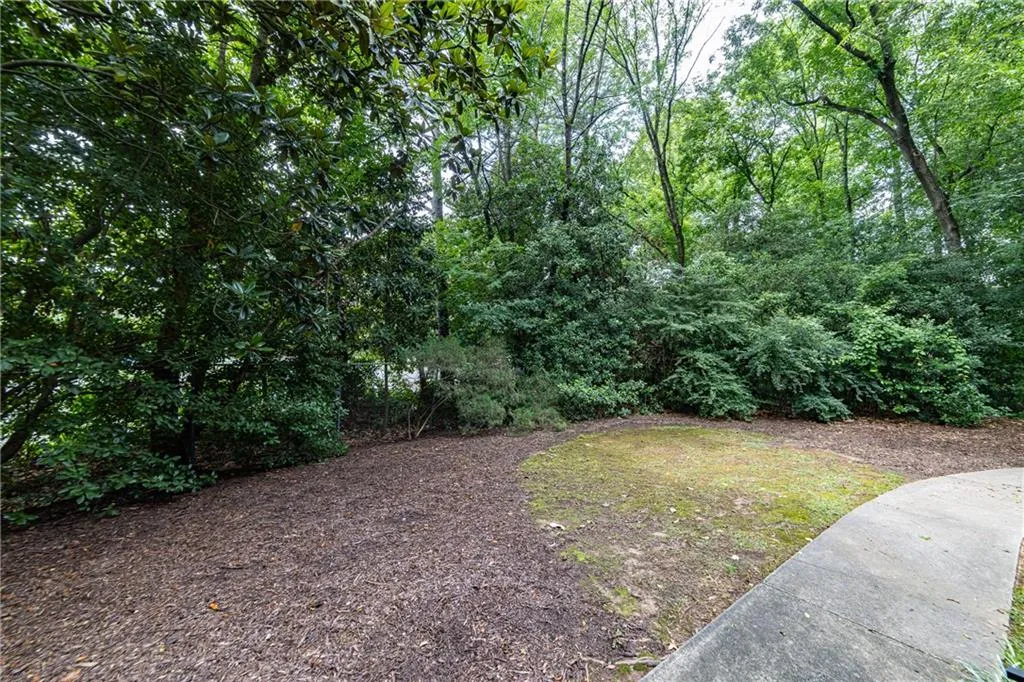 6851 Roswell Road Unit M12, Sandy Springs, Georgia 30328, 3 Bedrooms Bedrooms, ,2 BathroomsBathrooms,Residential,Sold,6851 Roswell Road Unit M12,7239168