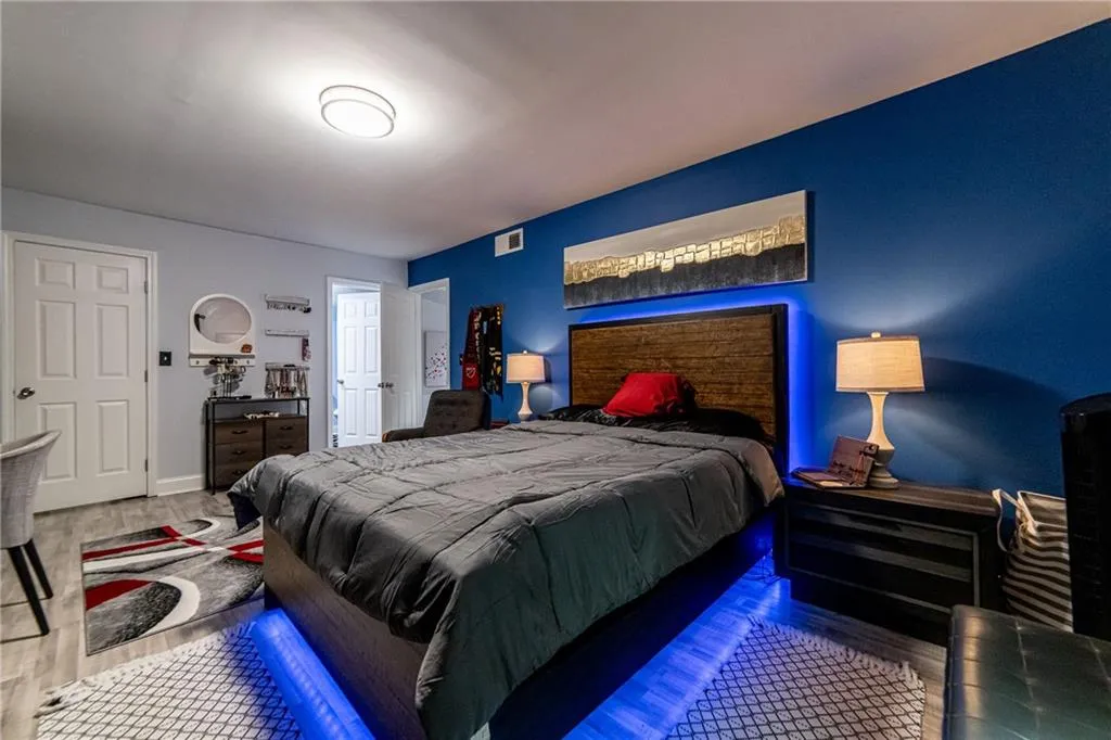 6851 Roswell Road Unit M12, Sandy Springs, Georgia 30328, 3 Bedrooms Bedrooms, ,2 BathroomsBathrooms,Residential,Sold,6851 Roswell Road Unit M12,7239168