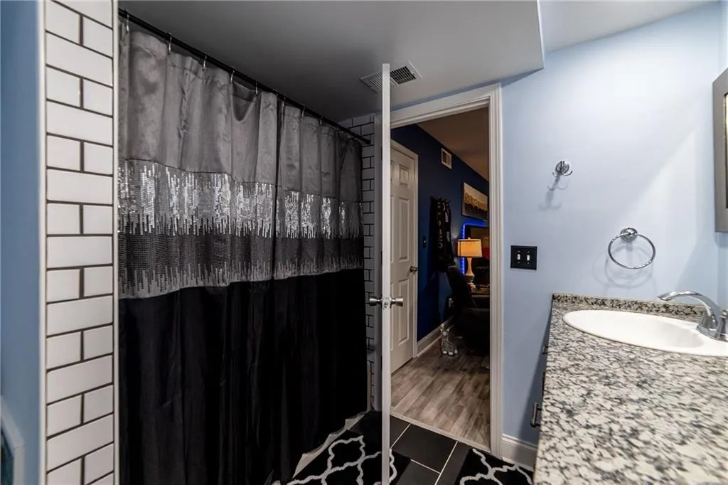 6851 Roswell Road Unit M12, Sandy Springs, Georgia 30328, 3 Bedrooms Bedrooms, ,2 BathroomsBathrooms,Residential,Sold,6851 Roswell Road Unit M12,7239168