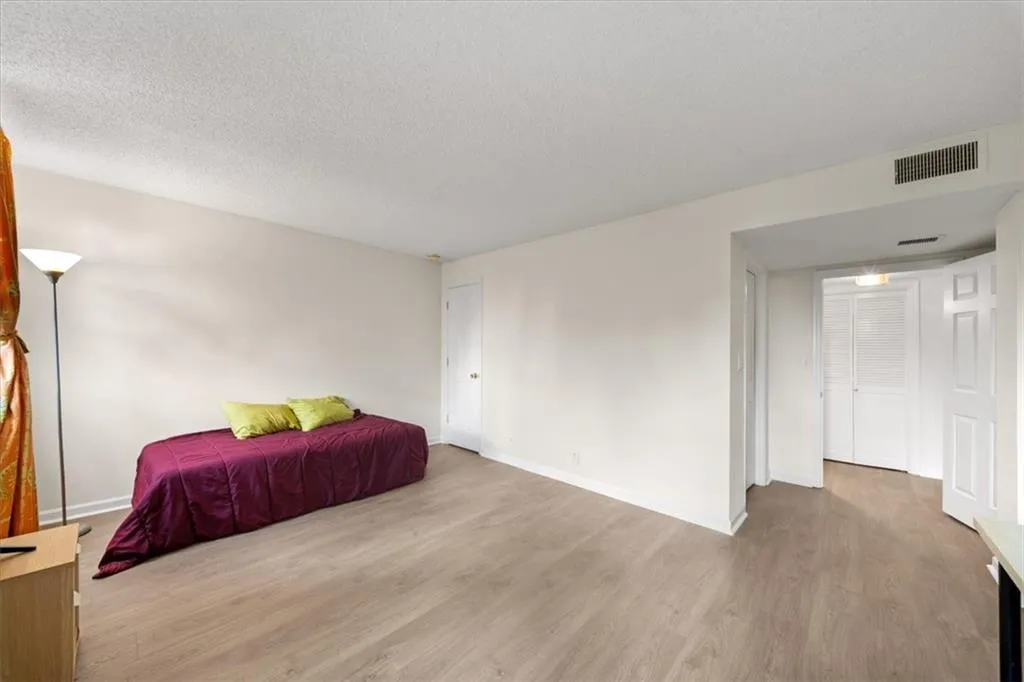 3530 Piedmont Road Ne Unit 7k, Atlanta, Georgia 30305, 2 Bedrooms Bedrooms, 0 ,2 BathroomsBathrooms,Residential,For Sale,3530 Piedmont Road Ne Unit 7k,7805021