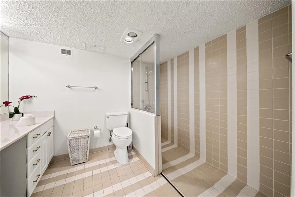 3530 Piedmont Road Ne Unit 7k, Atlanta, Georgia 30305, 2 Bedrooms Bedrooms, 0 ,2 BathroomsBathrooms,Residential,For Sale,3530 Piedmont Road Ne Unit 7k,7805021