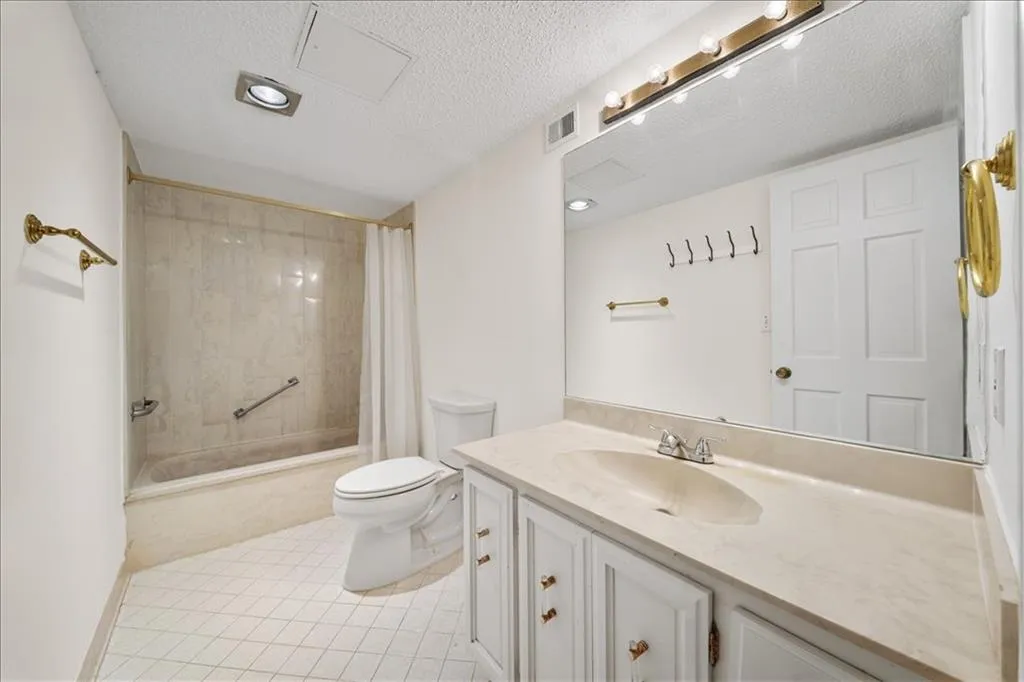 3530 Piedmont Road Ne Unit 7k, Atlanta, Georgia 30305, 2 Bedrooms Bedrooms, 0 ,2 BathroomsBathrooms,Residential,For Sale,3530 Piedmont Road Ne Unit 7k,7805021