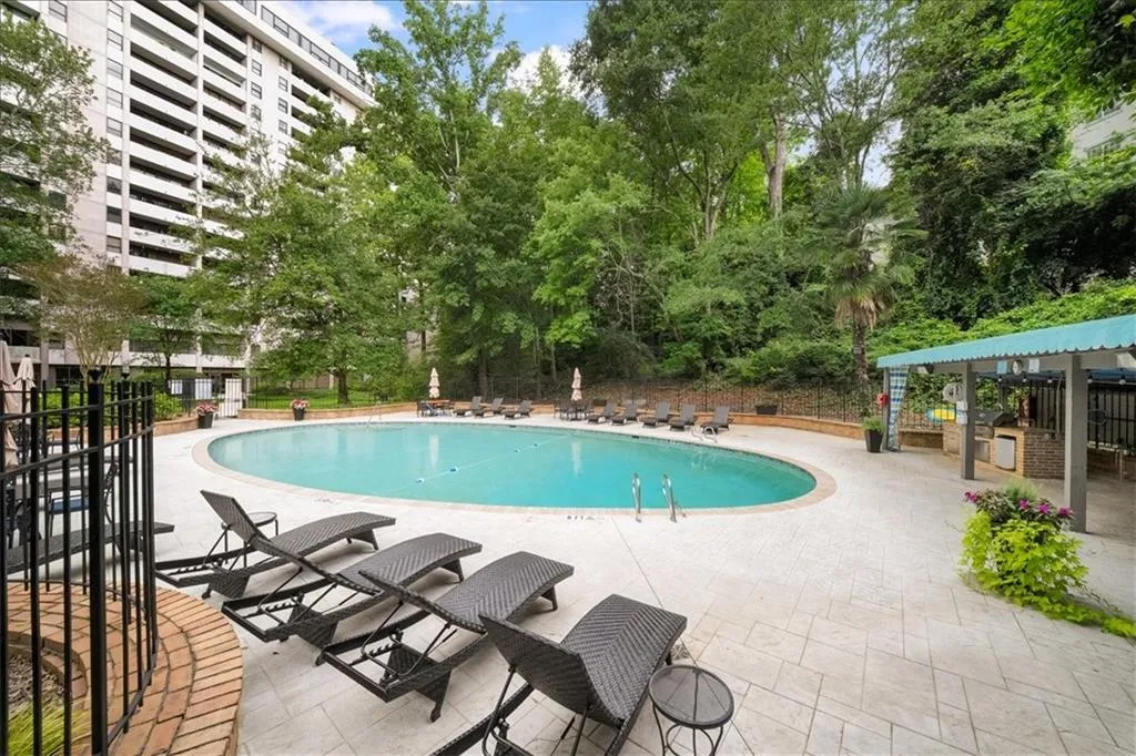 3530 Piedmont Road Ne Unit 7k, Atlanta, Georgia 30305, 2 Bedrooms Bedrooms, 0 ,2 BathroomsBathrooms,Residential,For Sale,3530 Piedmont Road Ne Unit 7k,7805021