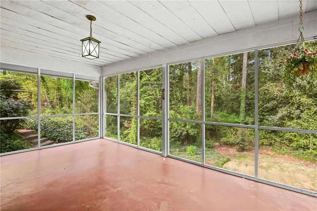 675 Weatherly Lane Lane, Sandy Springs, Georgia 30328, 5 Bedrooms Bedrooms, ,3 BathroomsBathrooms,Residential,For Sale,675 Weatherly Lane Lane,7747909