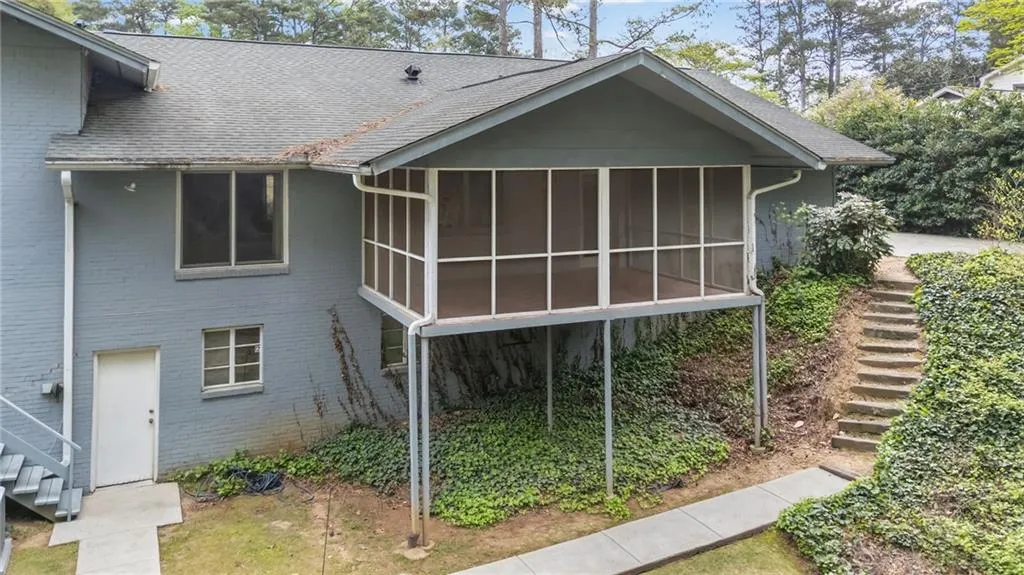 Back view of screened in porch