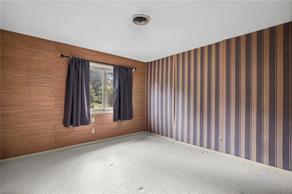 Upper level Bedroom 3