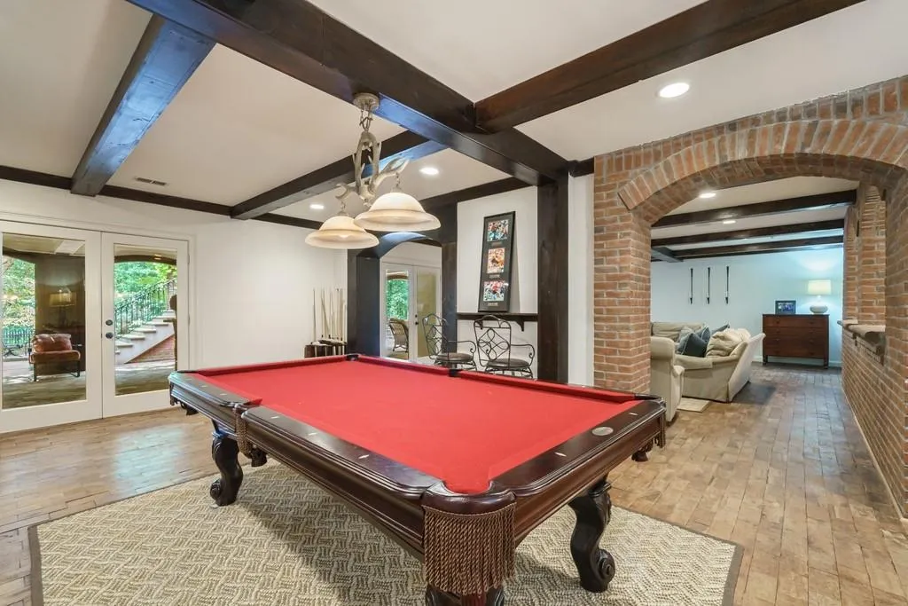 450 Heards Ferry Road, Sandy Springs, Georgia 30328, 7 Bedrooms Bedrooms, ,7 BathroomsBathrooms,Residential,Sold,450 Heards Ferry Road,6939802