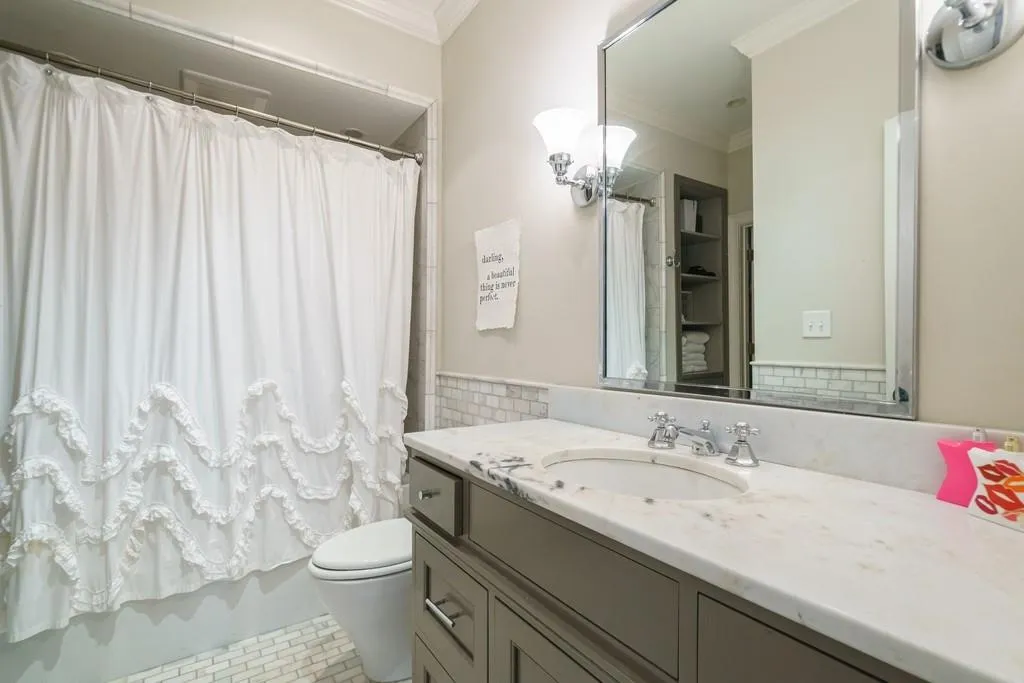450 Heards Ferry Road, Sandy Springs, Georgia 30328, 7 Bedrooms Bedrooms, ,7 BathroomsBathrooms,Residential,Sold,450 Heards Ferry Road,6939802