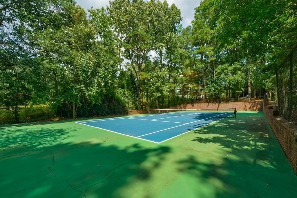 450 Heards Ferry Road, Sandy Springs, Georgia 30328, 7 Bedrooms Bedrooms, ,7 BathroomsBathrooms,Residential,Sold,450 Heards Ferry Road,6939802