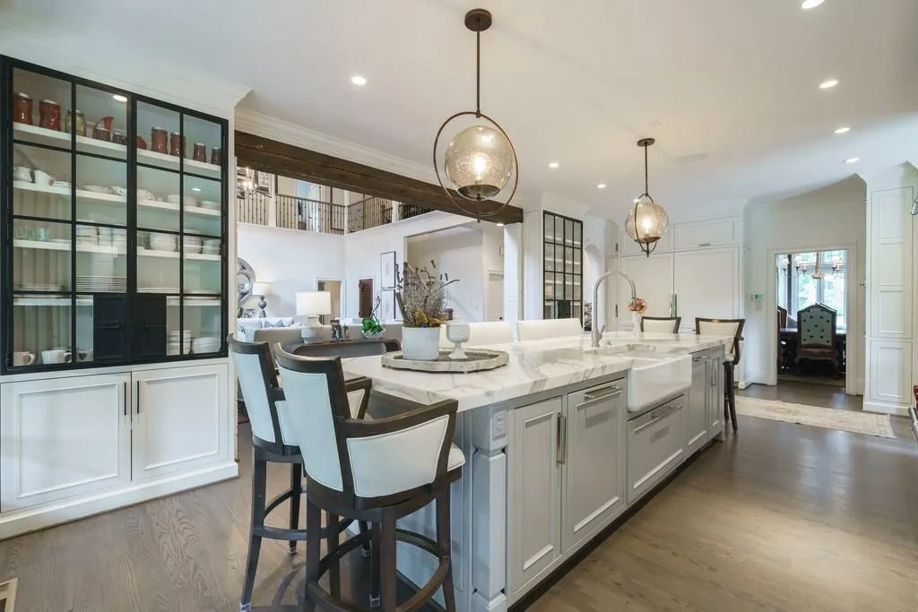 450 Heards Ferry Road, Sandy Springs, Georgia 30328, 7 Bedrooms Bedrooms, ,7 BathroomsBathrooms,Residential,Sold,450 Heards Ferry Road,6939802