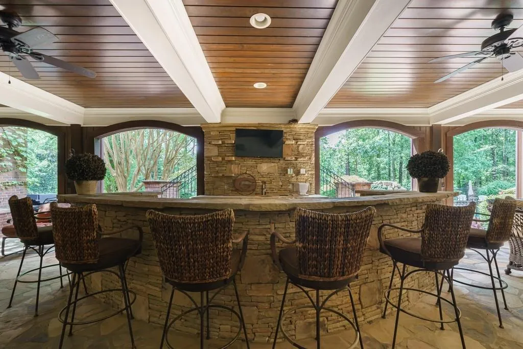 450 Heards Ferry Road, Sandy Springs, Georgia 30328, 7 Bedrooms Bedrooms, ,7 BathroomsBathrooms,Residential,Sold,450 Heards Ferry Road,6939802
