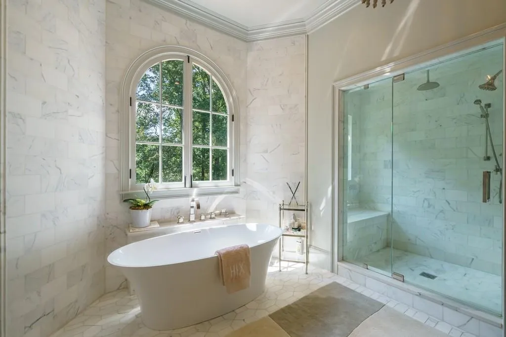 450 Heards Ferry Road, Sandy Springs, Georgia 30328, 7 Bedrooms Bedrooms, ,7 BathroomsBathrooms,Residential,Sold,450 Heards Ferry Road,6939802
