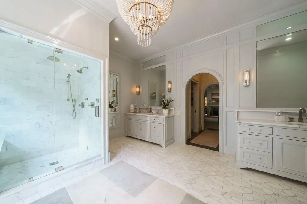 450 Heards Ferry Road, Sandy Springs, Georgia 30328, 7 Bedrooms Bedrooms, ,7 BathroomsBathrooms,Residential,Sold,450 Heards Ferry Road,6939802
