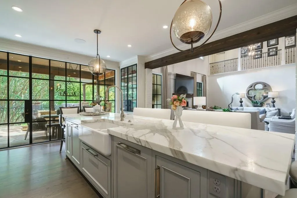450 Heards Ferry Road, Sandy Springs, Georgia 30328, 7 Bedrooms Bedrooms, ,7 BathroomsBathrooms,Residential,Sold,450 Heards Ferry Road,6939802