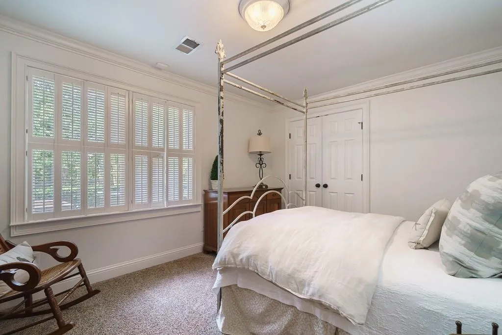 450 Heards Ferry Road, Sandy Springs, Georgia 30328, 7 Bedrooms Bedrooms, ,7 BathroomsBathrooms,Residential,Sold,450 Heards Ferry Road,6939802