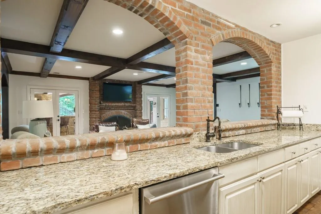 450 Heards Ferry Road, Sandy Springs, Georgia 30328, 7 Bedrooms Bedrooms, ,7 BathroomsBathrooms,Residential,Sold,450 Heards Ferry Road,6939802