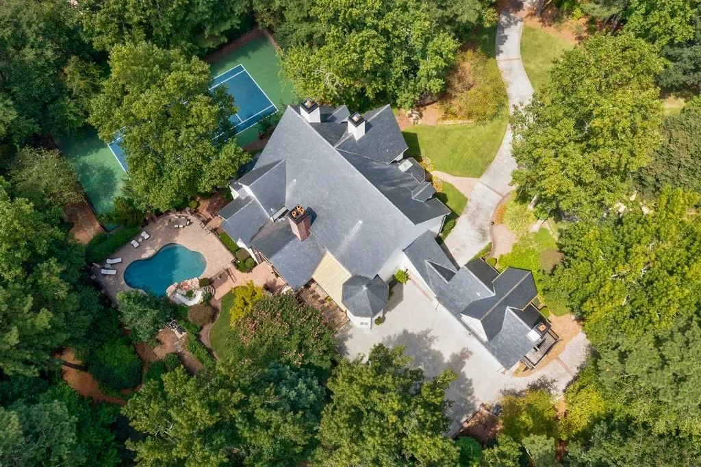 450 Heards Ferry Road, Sandy Springs, Georgia 30328, 7 Bedrooms Bedrooms, ,7 BathroomsBathrooms,Residential,Sold,450 Heards Ferry Road,6939802