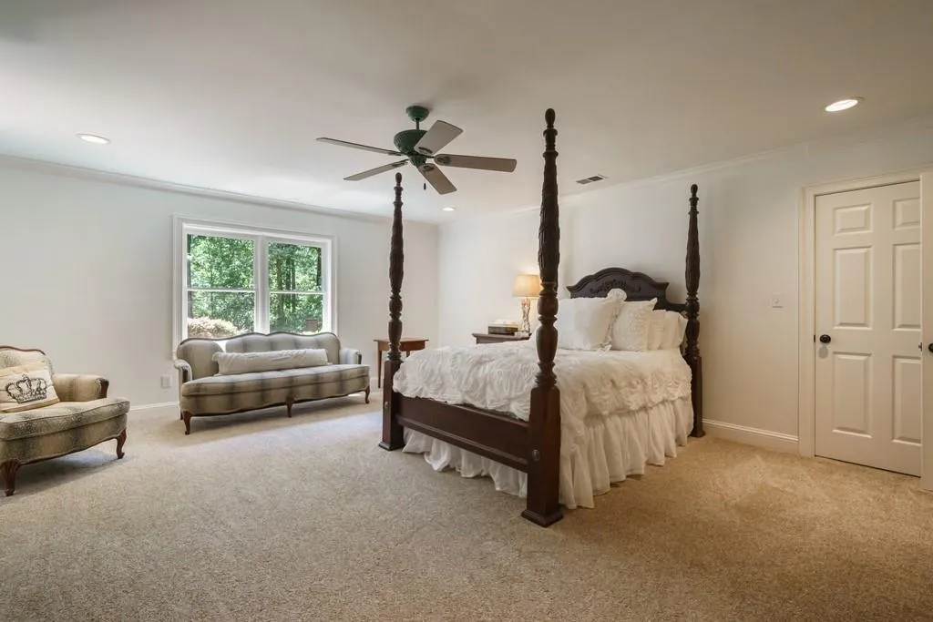 450 Heards Ferry Road, Sandy Springs, Georgia 30328, 7 Bedrooms Bedrooms, ,7 BathroomsBathrooms,Residential,Sold,450 Heards Ferry Road,6939802