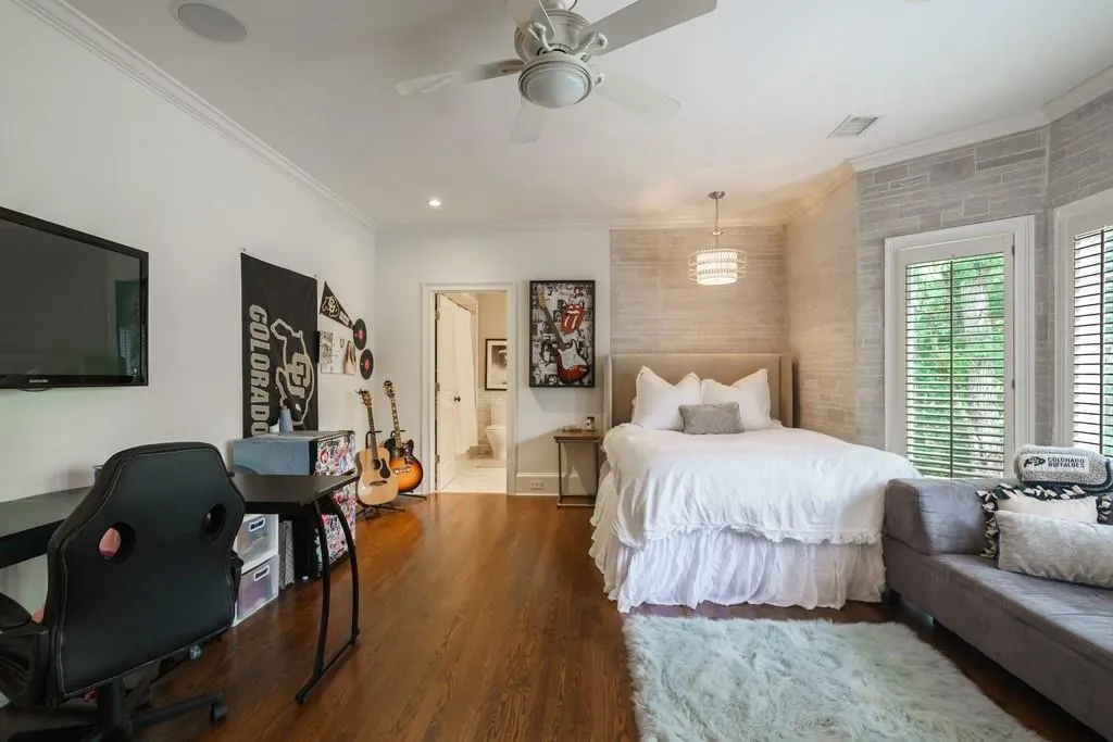 450 Heards Ferry Road, Sandy Springs, Georgia 30328, 7 Bedrooms Bedrooms, ,7 BathroomsBathrooms,Residential,Sold,450 Heards Ferry Road,6939802