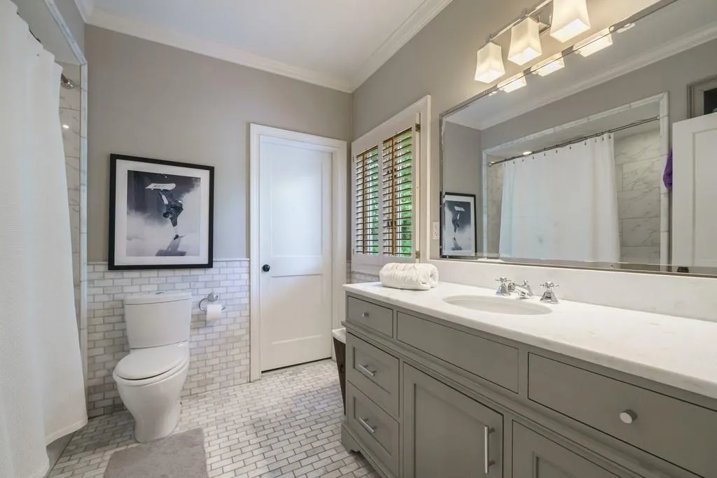 450 Heards Ferry Road, Sandy Springs, Georgia 30328, 7 Bedrooms Bedrooms, ,7 BathroomsBathrooms,Residential,Sold,450 Heards Ferry Road,6939802