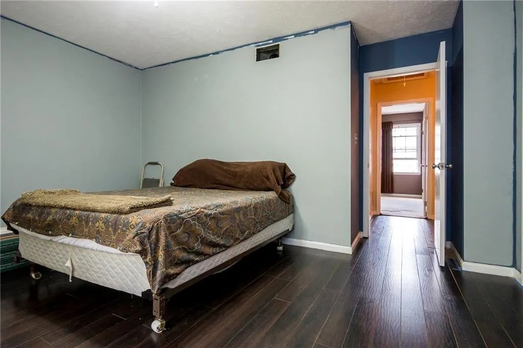 6700 Roswell Road Unit 30c, Atlanta, Georgia 30328, 2 Bedrooms Bedrooms, ,1 BathroomBathrooms,Residential,Sold,6700 Roswell Road Unit 30c,5833370