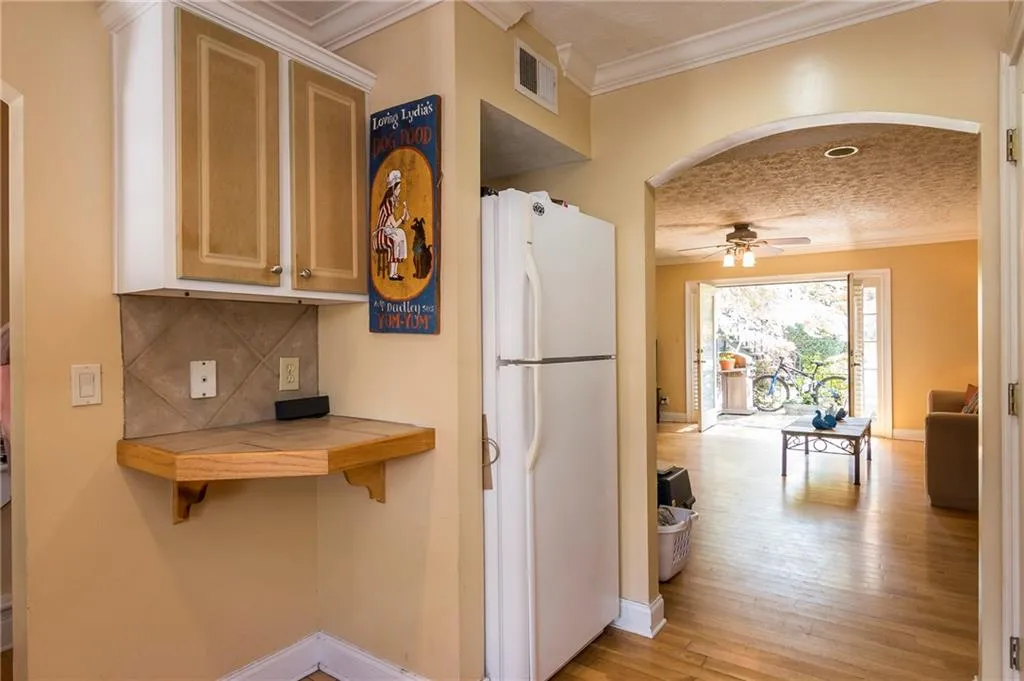 6700 Roswell Road Unit 30c, Atlanta, Georgia 30328, 2 Bedrooms Bedrooms, ,1 BathroomBathrooms,Residential,Sold,6700 Roswell Road Unit 30c,5833370